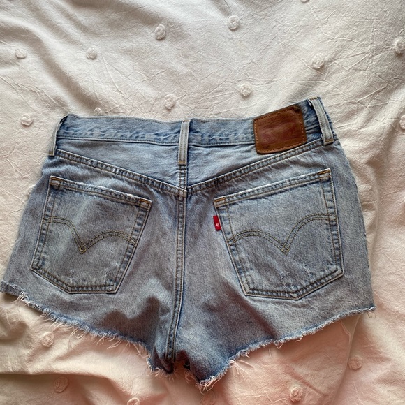 Levis Jean Shorts - Picture 3 of 3
